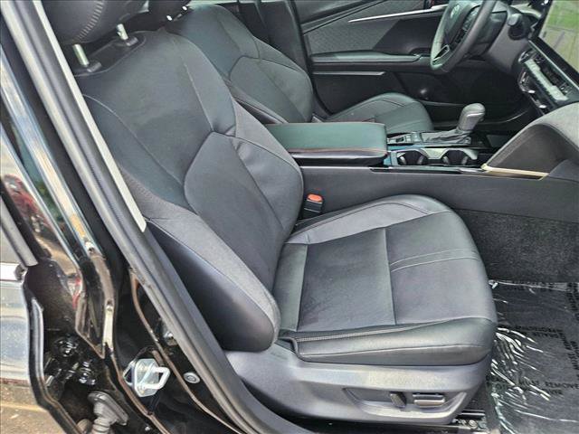 Used 2025 Toyota Camry XLE FWD image 21