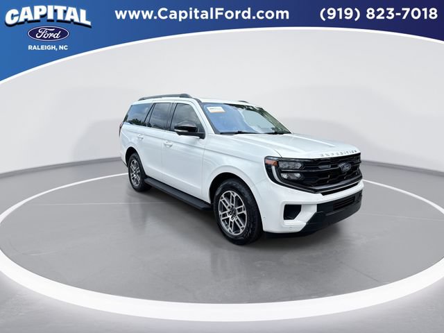 Certified 2025 Ford Expedition Active AWD/4WD image 2