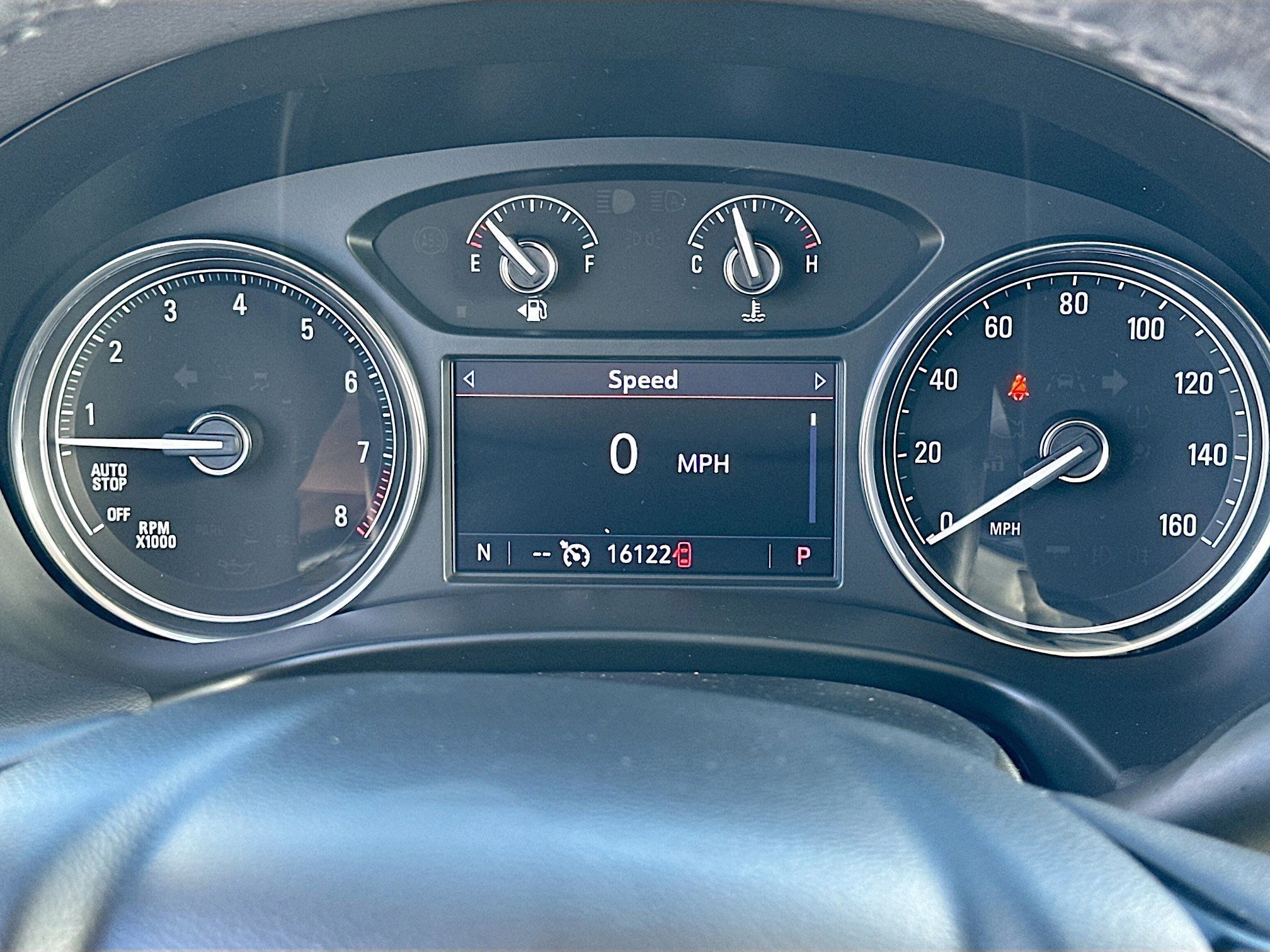 Used 2024 Buick Enclave Essence image 12