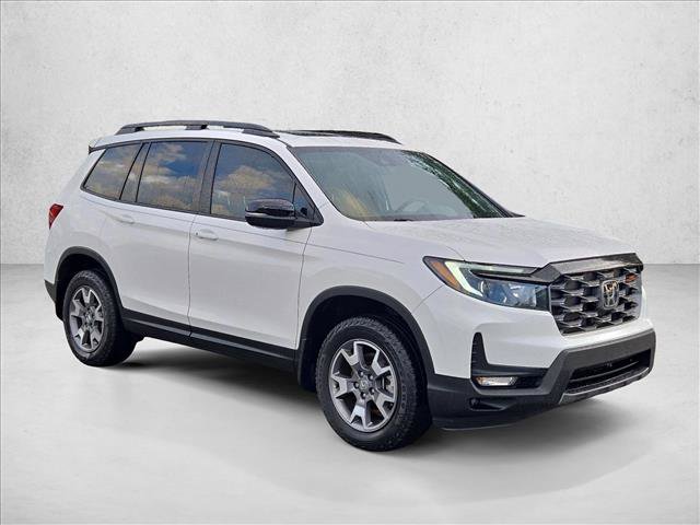 Used 2023 Honda Passport TrailSport image 3