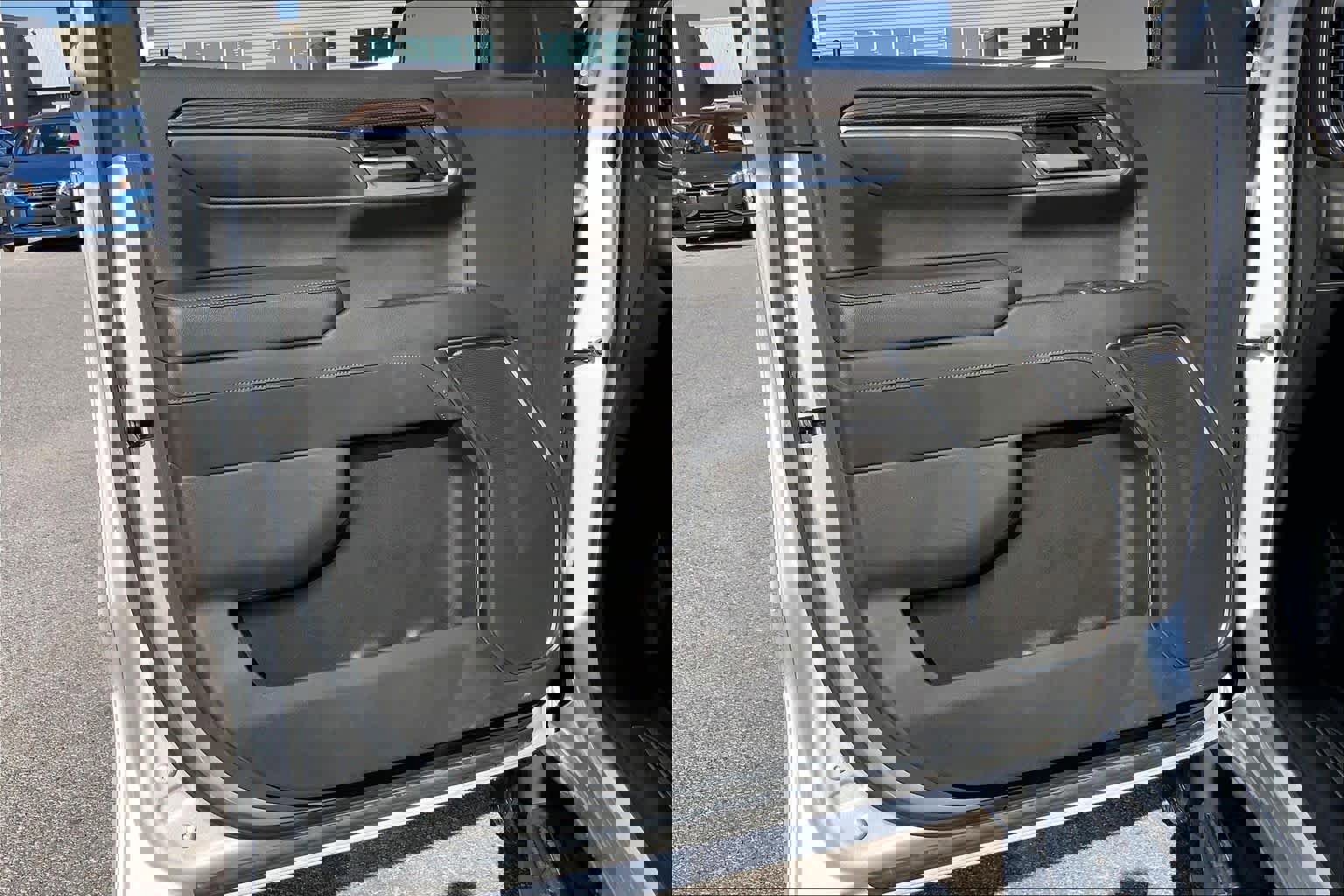 Used 2022 Chevrolet Silverado 1500 LT w/ Z71 Off-Road Package image 21