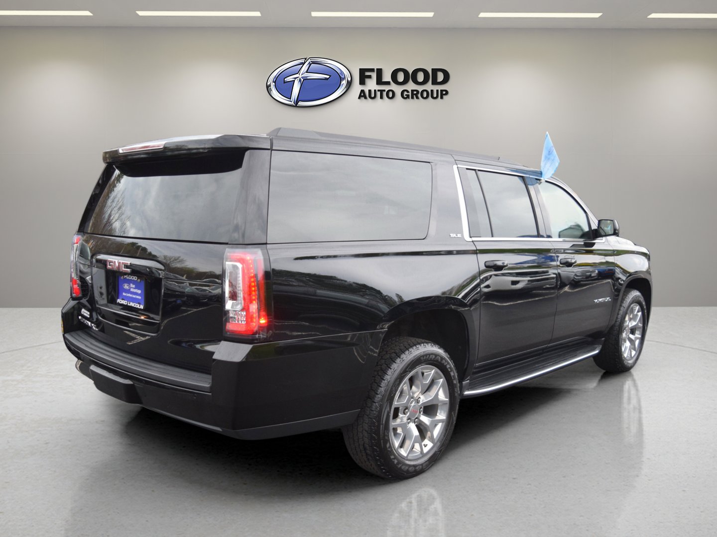 Used 2019 GMC Yukon XL SLE w/ SLE Value Package AWD/4WD image 4