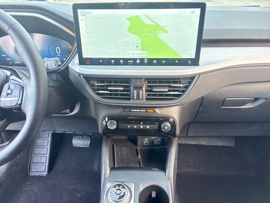 Certified 2025 Ford Escape Platinum image 22