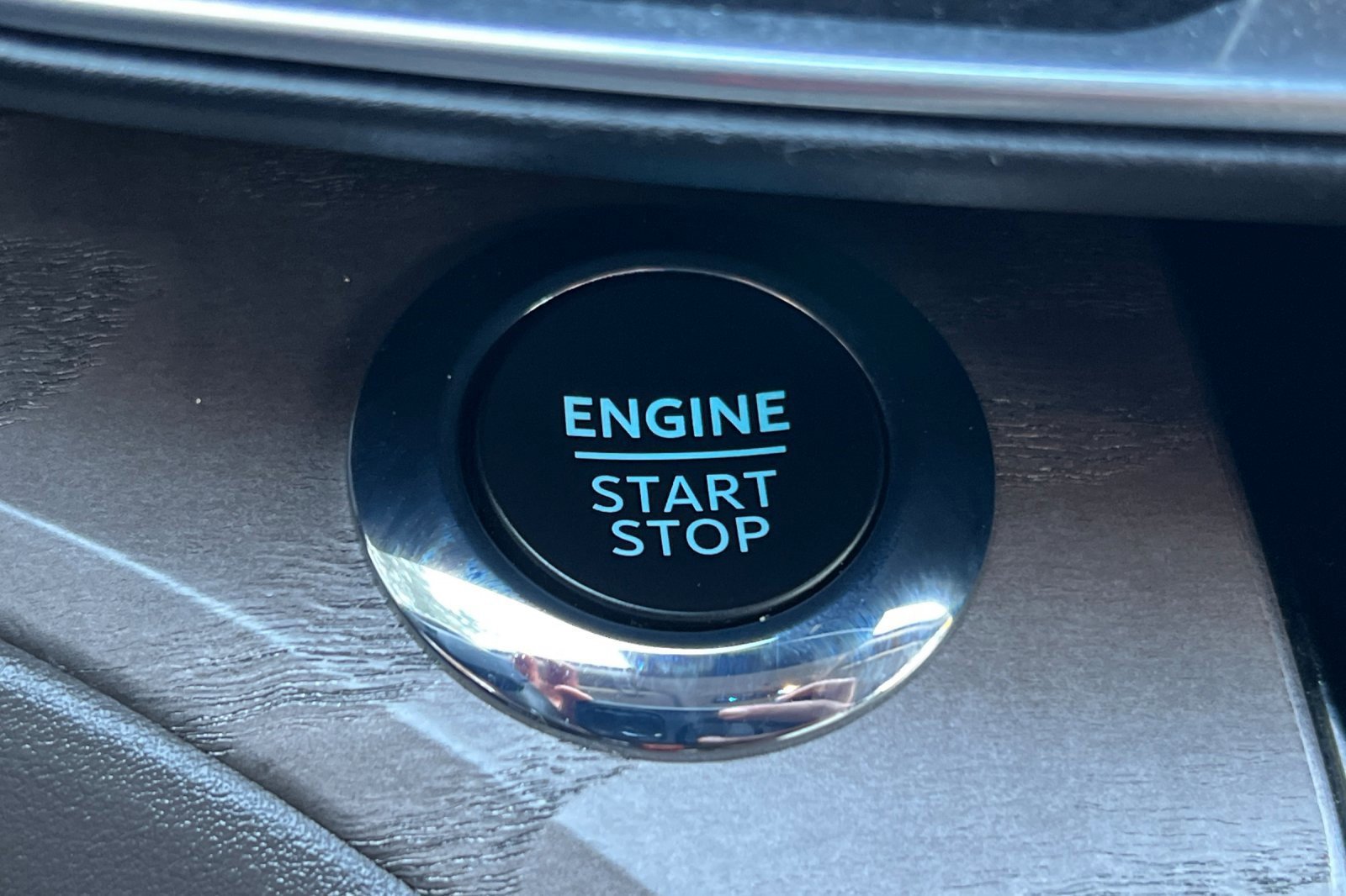 Certified 2022 Ford Explorer Platinum w/ Equipment Group 601A image 35