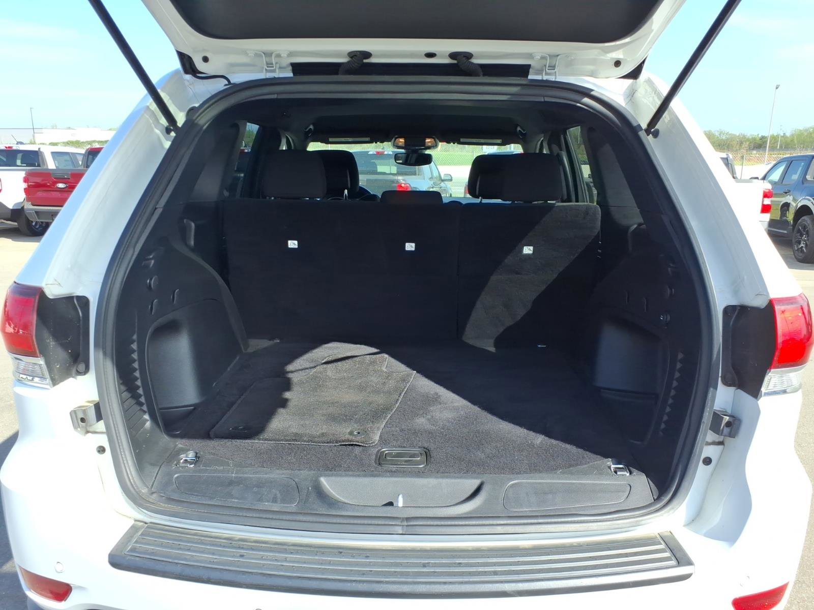 Used 2022 Jeep Grand Cherokee Laredo E RWD image 4