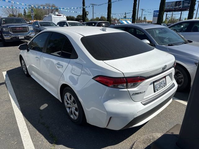 Used 2021 Toyota Corolla LE image 4