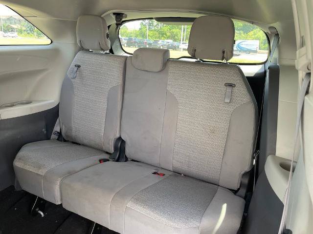 Used 2021 Toyota Sienna LE FWD image 13