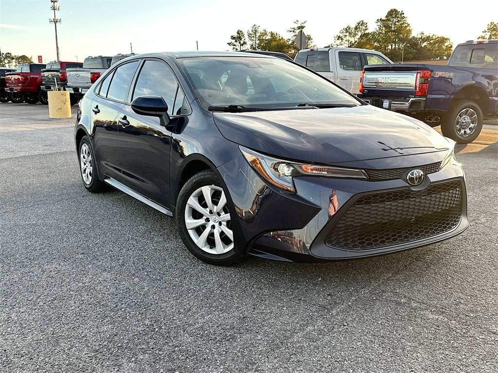 Used 2022 Toyota Corolla LE image 5