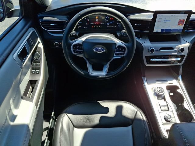 Certified 2023 Ford Explorer XLT w/ Equipment Group 202A AWD/4WD image 13