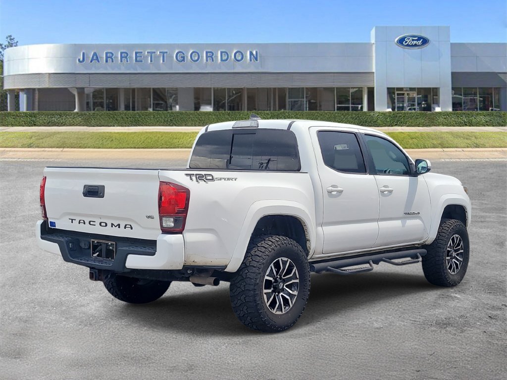 Used 2019 Toyota Tacoma TRD Sport RWD image 4