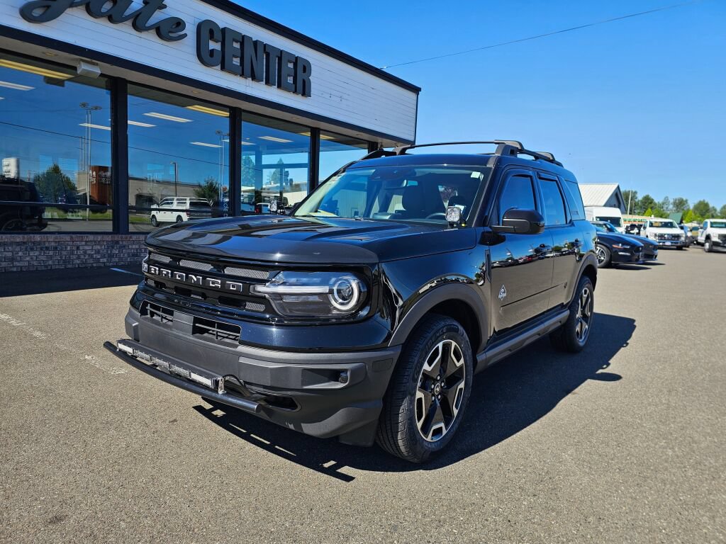 Certified 2023 Ford Bronco Sport Outer Banks w/ Tech Package AWD/4WD image 2