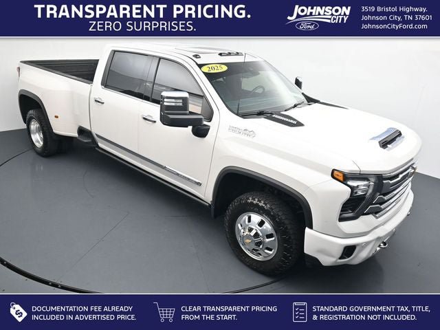 Used 2025 Chevrolet Silverado 3500 High Country w/ High Country Premium Package AWD/4WD image 1