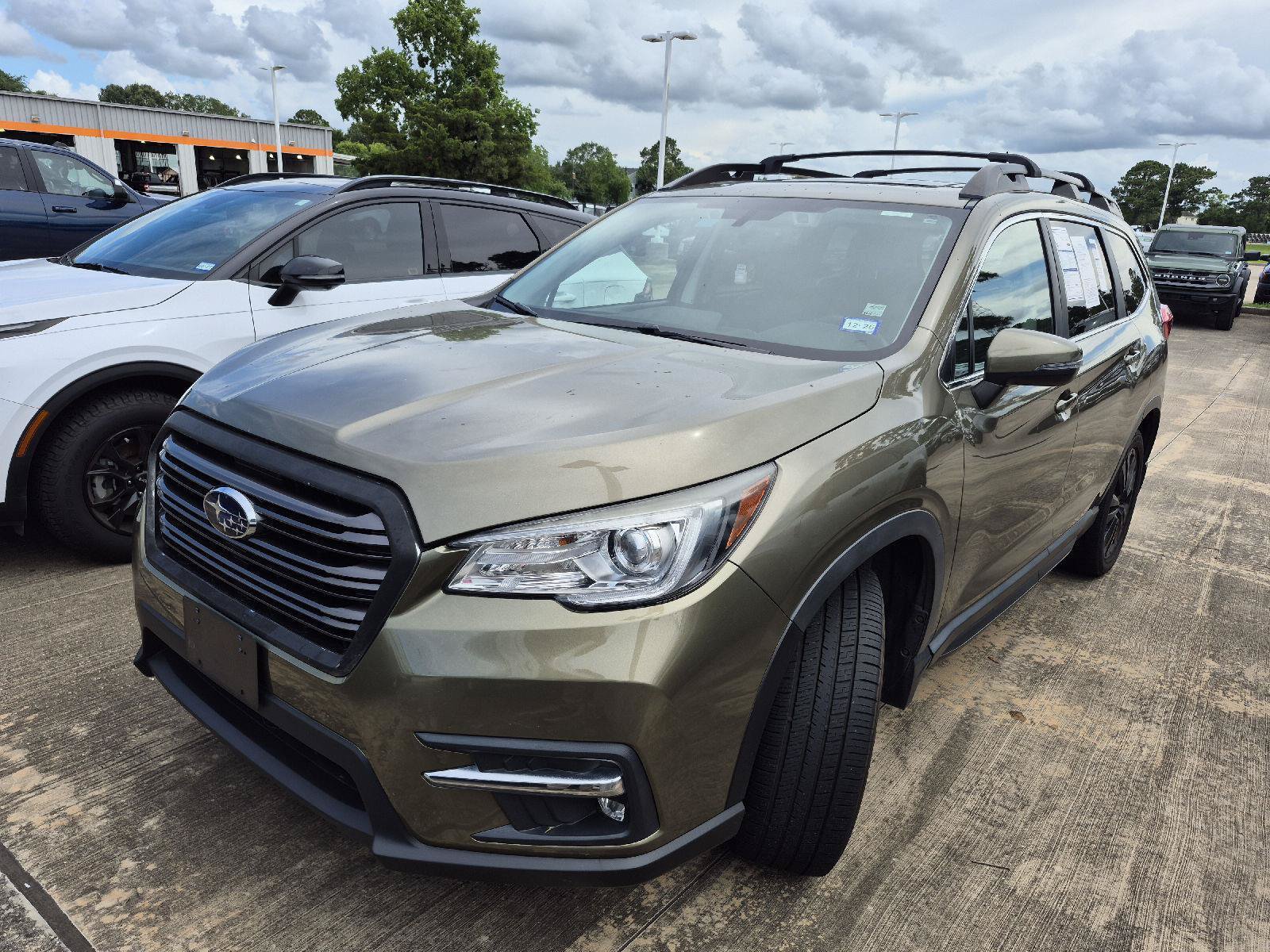Used 2022 Subaru Ascent Limited w/ Technology Package AWD/4WD image 1