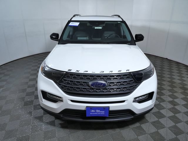 Certified 2022 Ford Explorer XLT w/ Equipment Group 202A AWD/4WD image 3