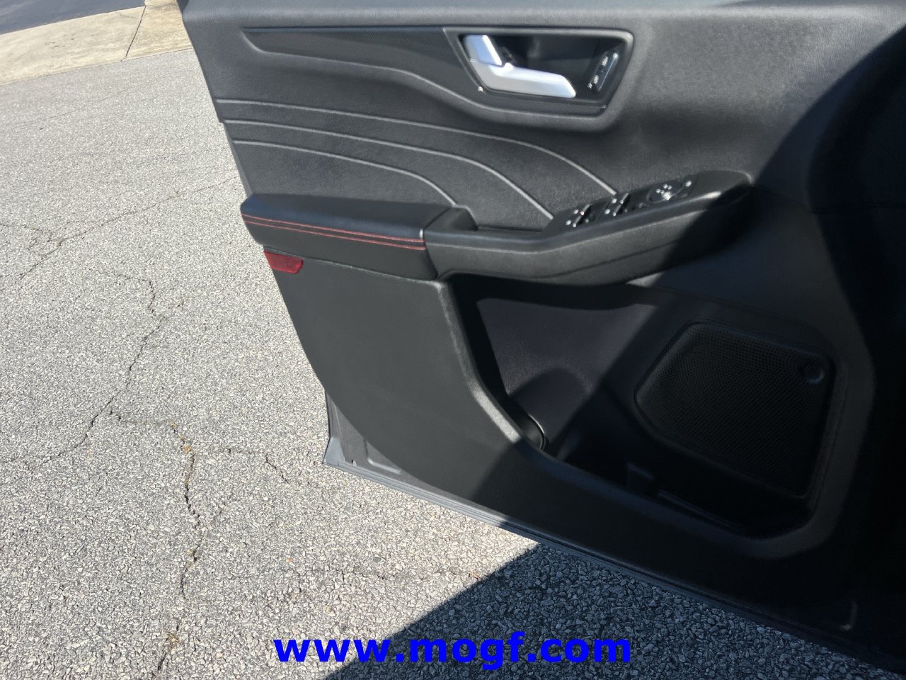 Certified 2024 Ford Escape ST-Line FWD image 17