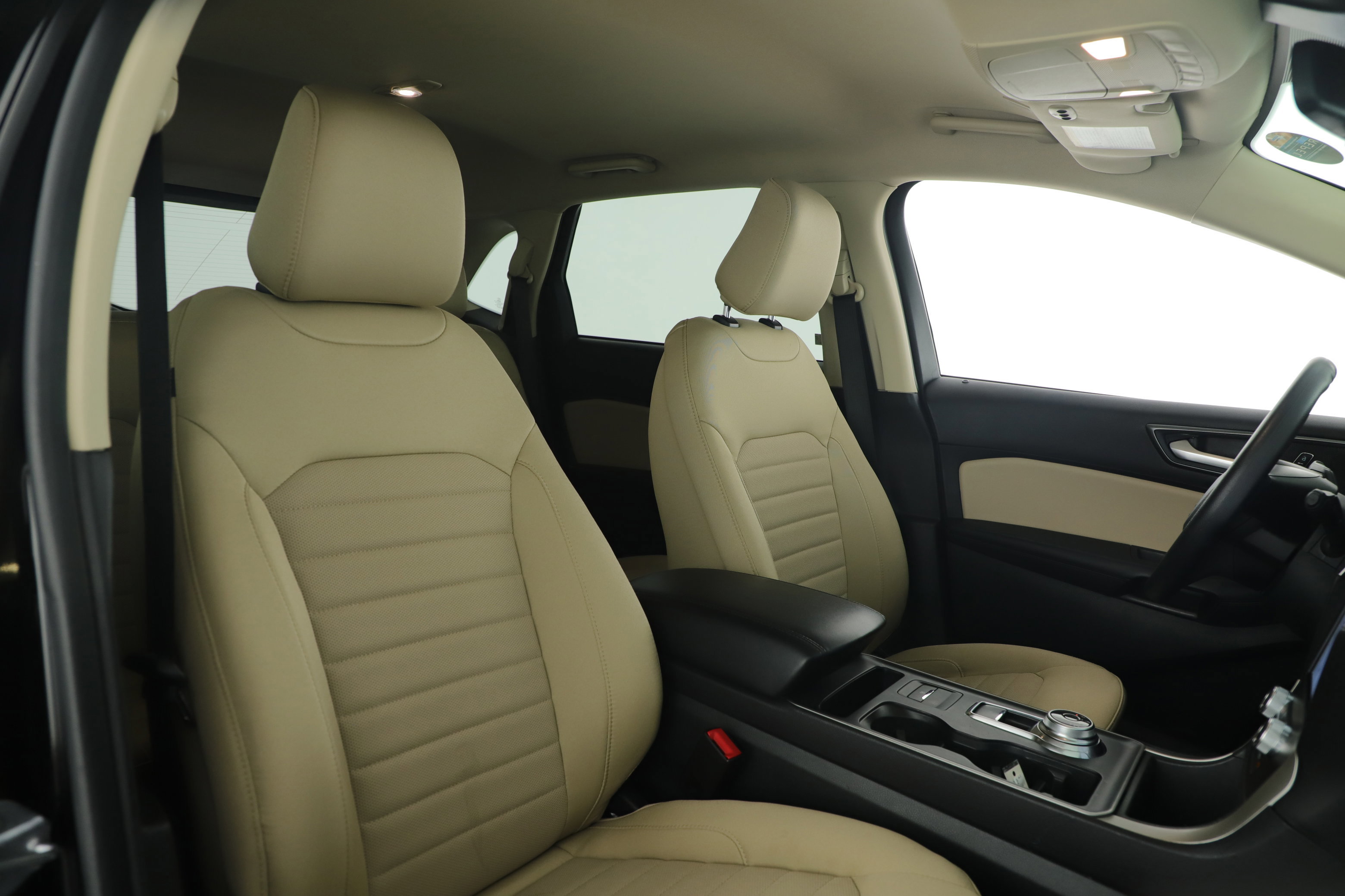 Certified 2024 Ford Edge SE image 13