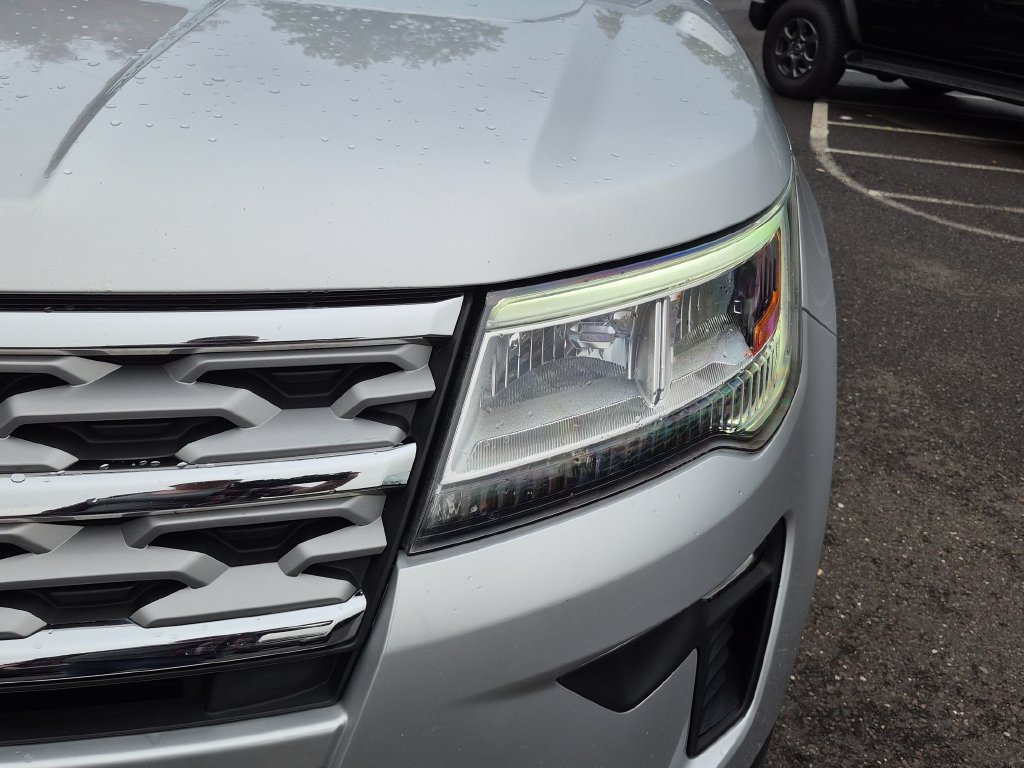 Certified 2018 Ford Explorer Limited AWD/4WD image 4