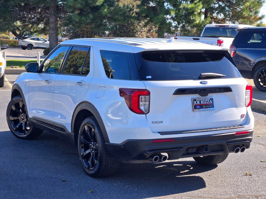 Certified 2022 Ford Explorer ST w/ ST Street Pack image 16
