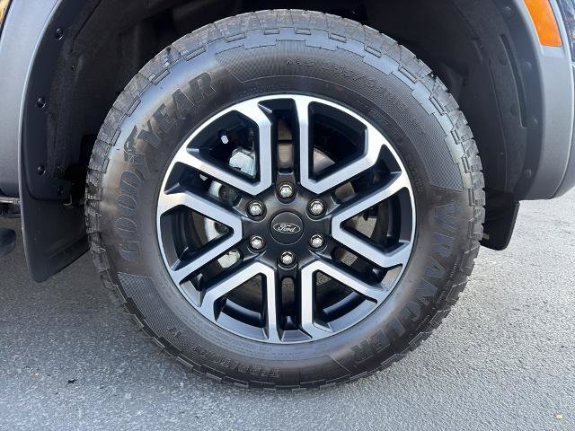 Certified 2025 Ford Ranger Lariat w/ FX4 Off-Road Package AWD/4WD image 6