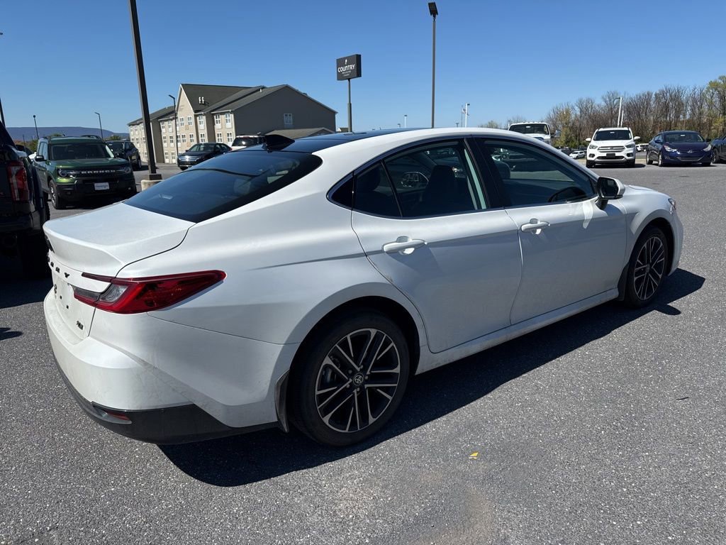 Used 2026 Toyota Camry XLE AWD/4WD image 3