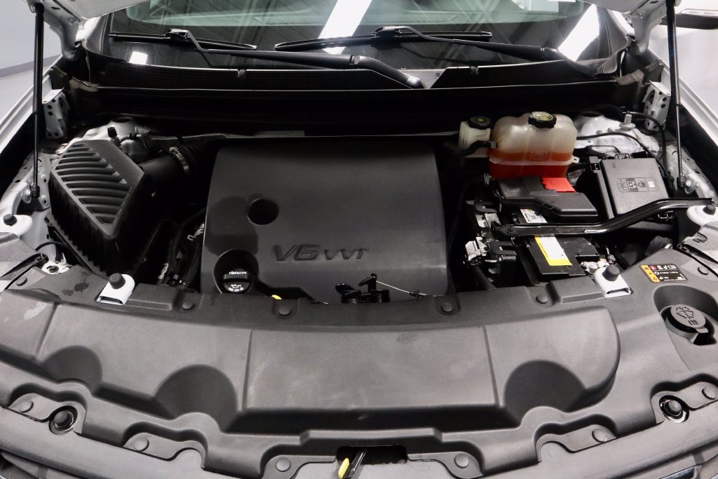 Used 2023 Chevrolet Traverse LT FWD image 17
