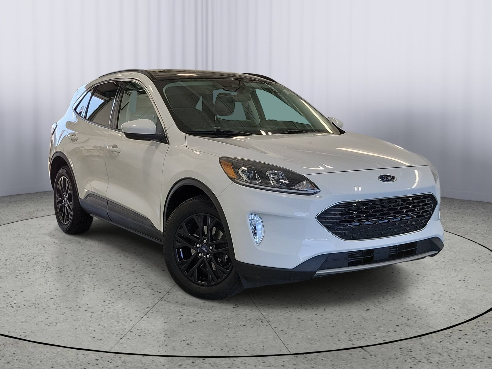 Certified 2021 Ford Escape SEL w/ Technology Package AWD/4WD image 1