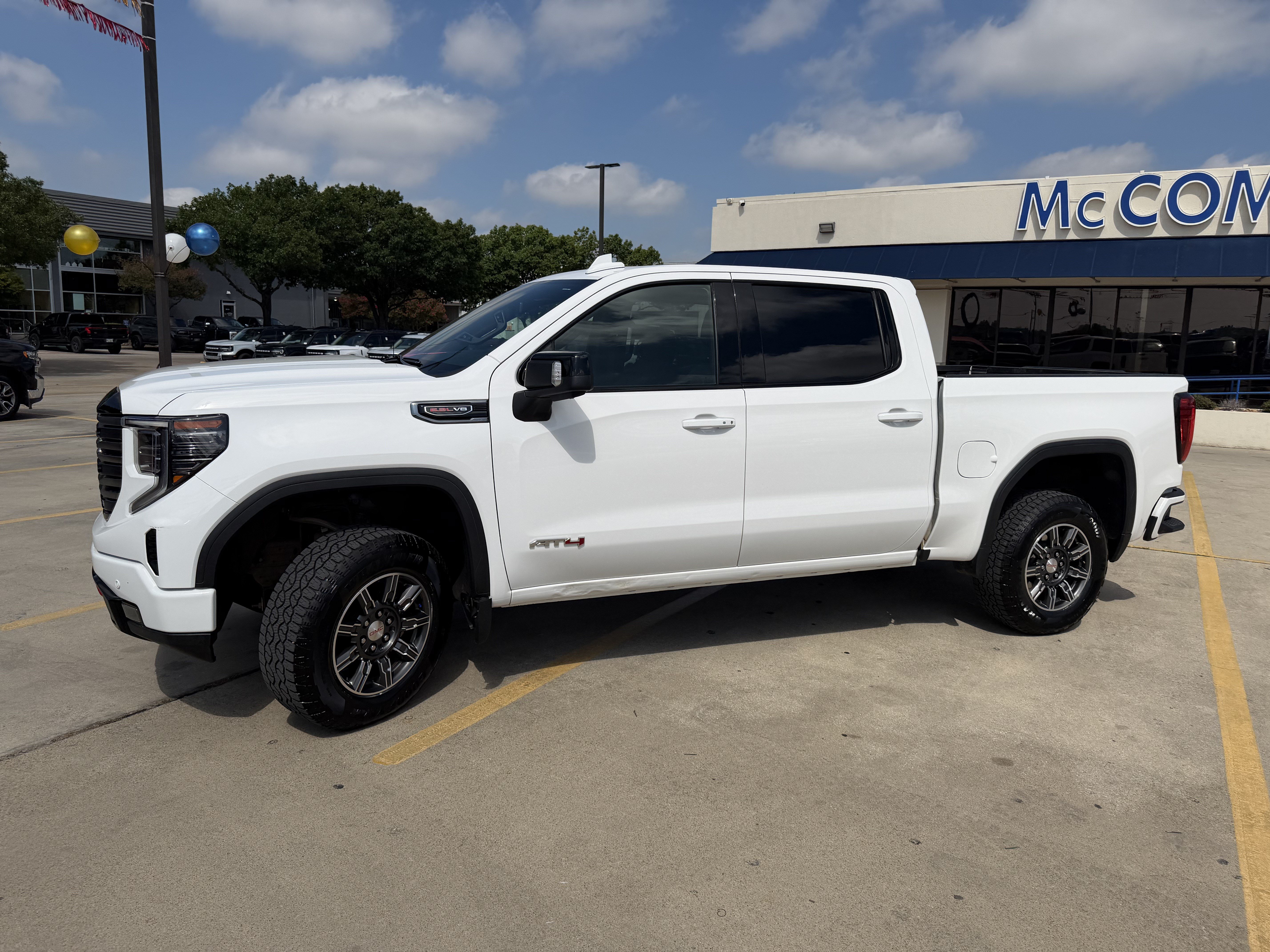 Used 2025 GMC Sierra 1500 AT4 AWD/4WD image 13