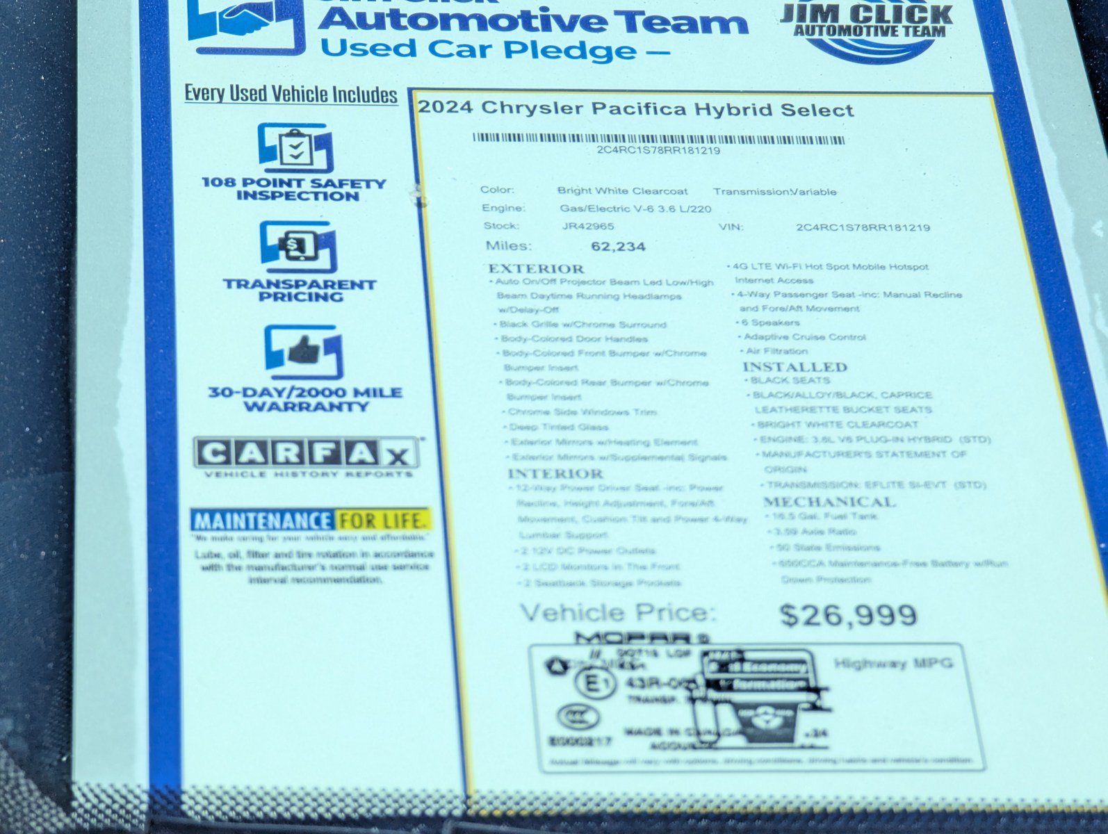Used 2024 Chrysler Pacifica Limited FWD image 16