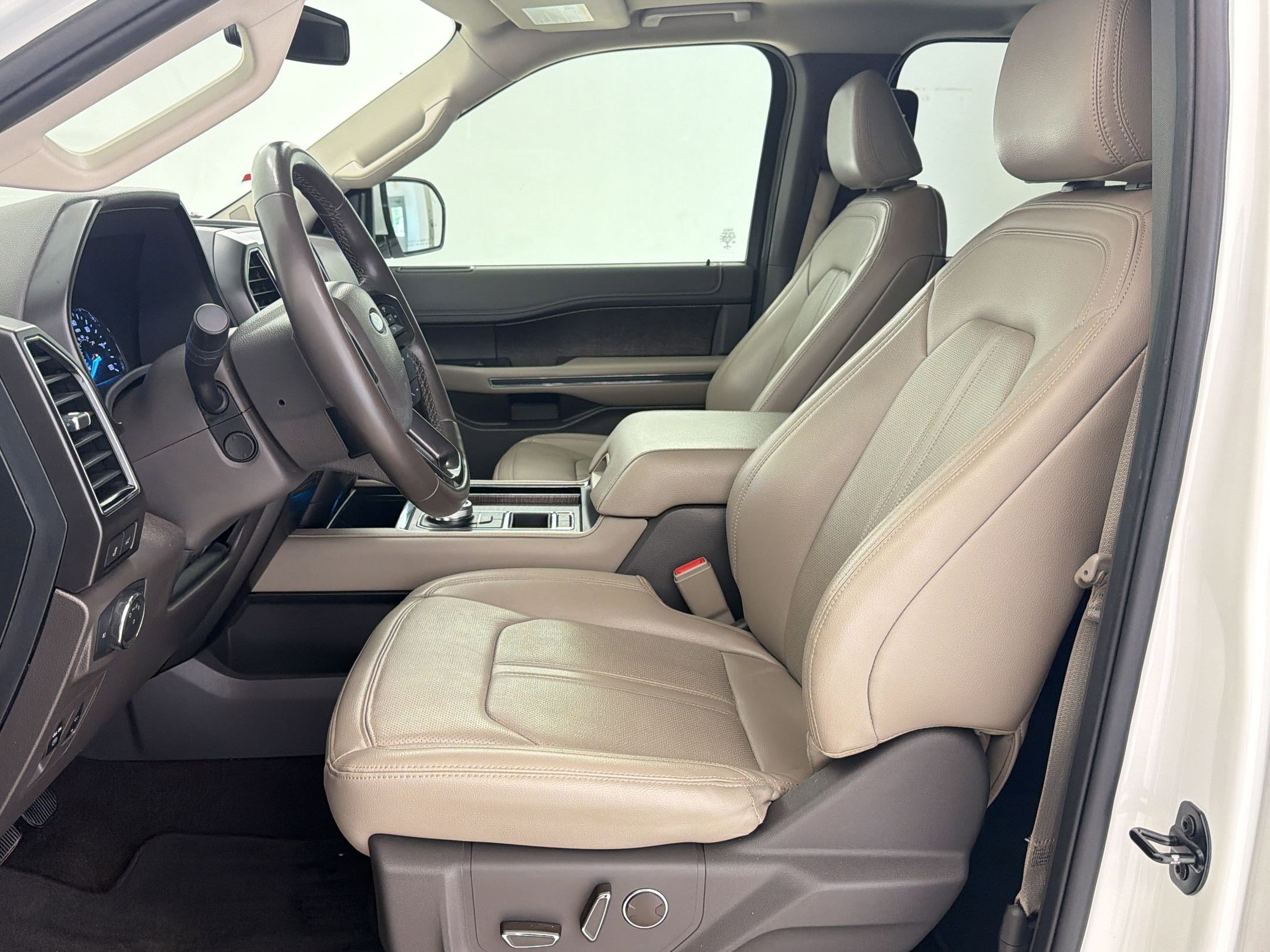 Certified 2021 Ford Expedition Max Limited image 5