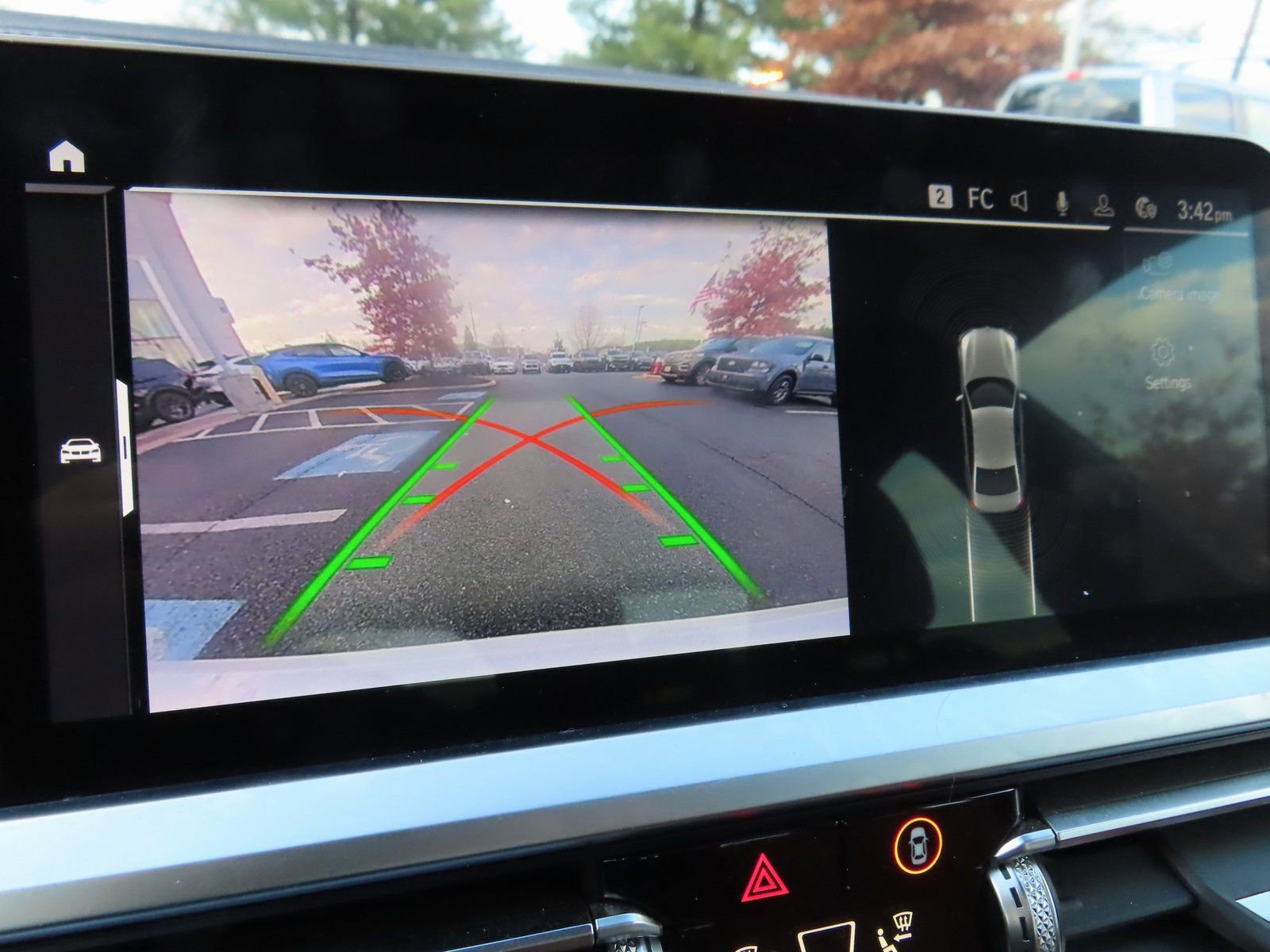 Used 2022 BMW 330i xDrive 330i xDrive w/ Driving Assistance Package image 25