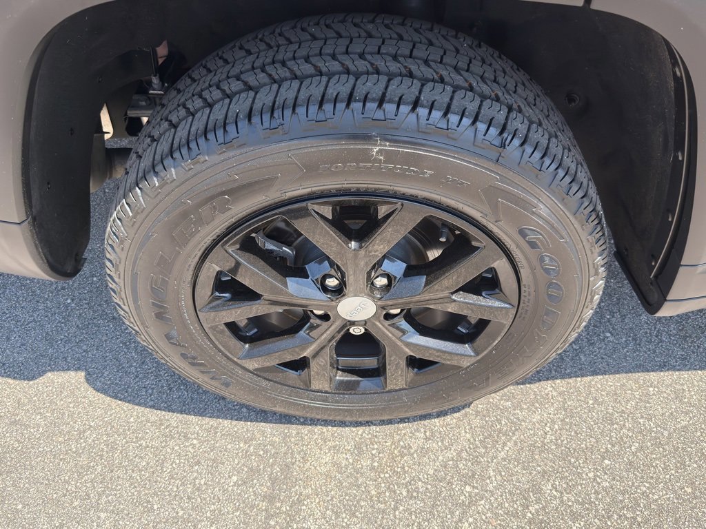 Used 2021 Jeep Grand Cherokee L Limited image 33