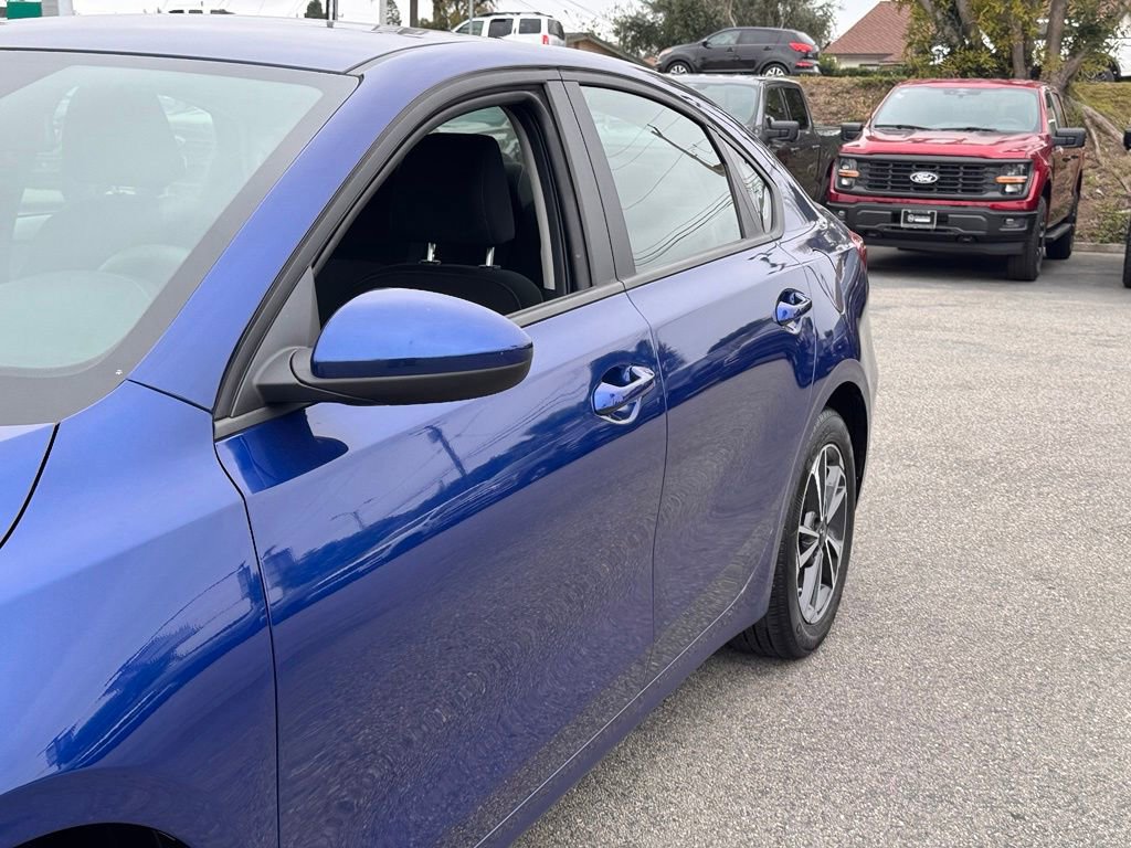 Used 2024 Kia Forte LXS FWD image 9