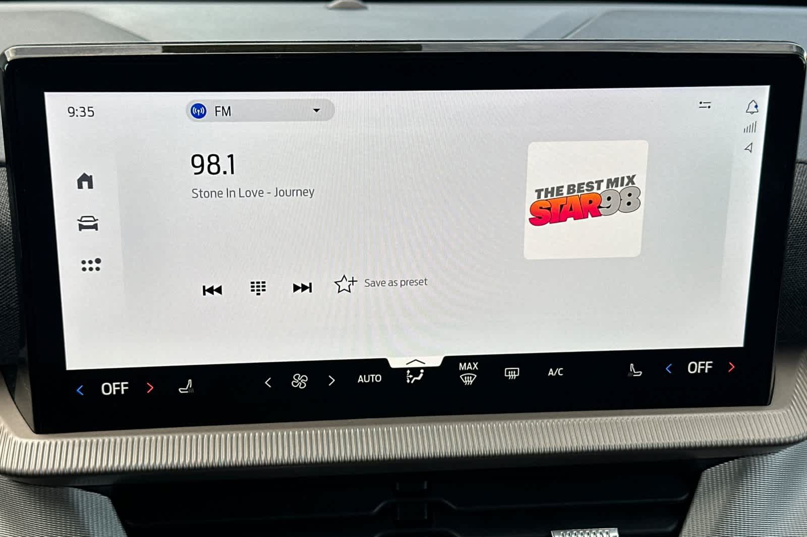 Certified 2025 Ford Explorer Active AWD/4WD image 19