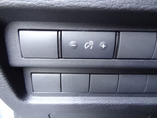 Used 2024 Mitsubishi Outlander SE AWD/4WD image 16