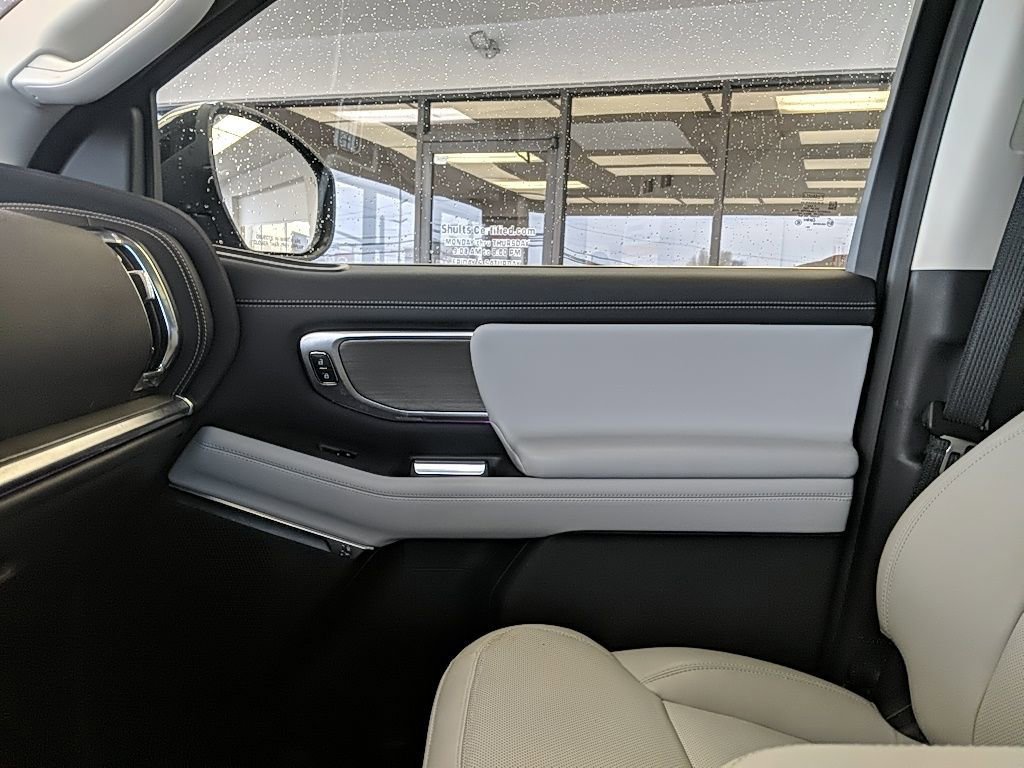 Certified 2025 Ford Expedition Max Platinum w/ Driver's Package image 27