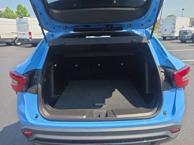 Used 2024 Chevrolet Trax RS w/ Driver Confidence Package FWD image 21