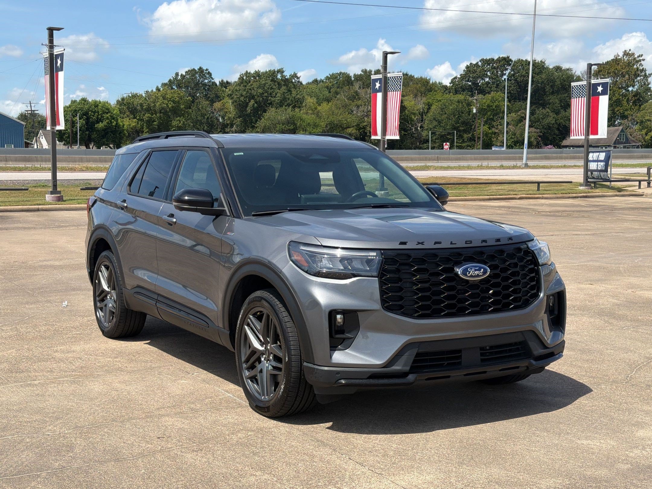 Certified 2025 Ford Explorer ST-Line w/ ST-Line Street Pack AWD/4WD image 7