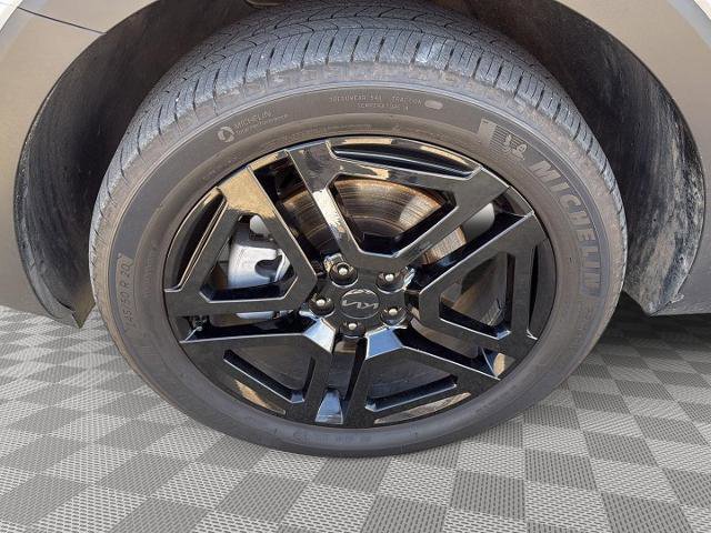 Used 2025 Kia Telluride EX X-Line image 9