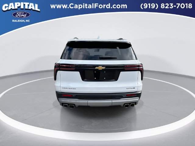 Used 2026 Chevrolet Traverse LT FWD image 7