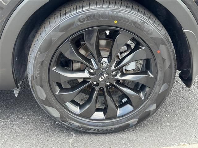 Used 2020 Kia Sorento S FWD image 16