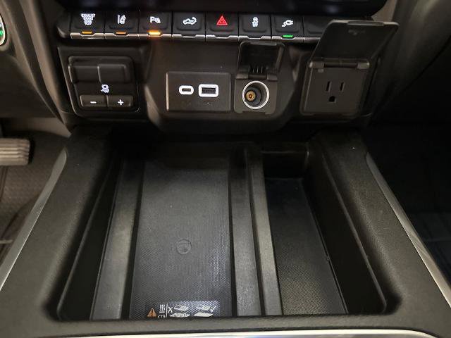 Used 2020 Chevrolet Silverado 2500 High Country w/ Technology Package AWD/4WD image 29