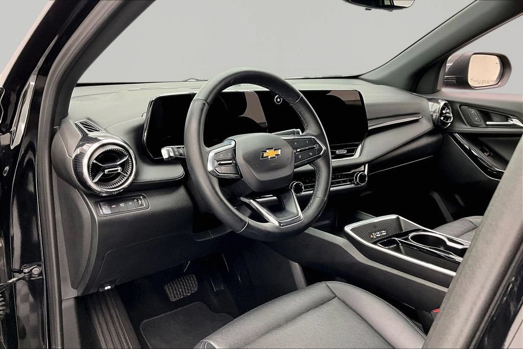 Used 2025 Chevrolet Equinox LT w/ Convenience Package II AWD/4WD image 14