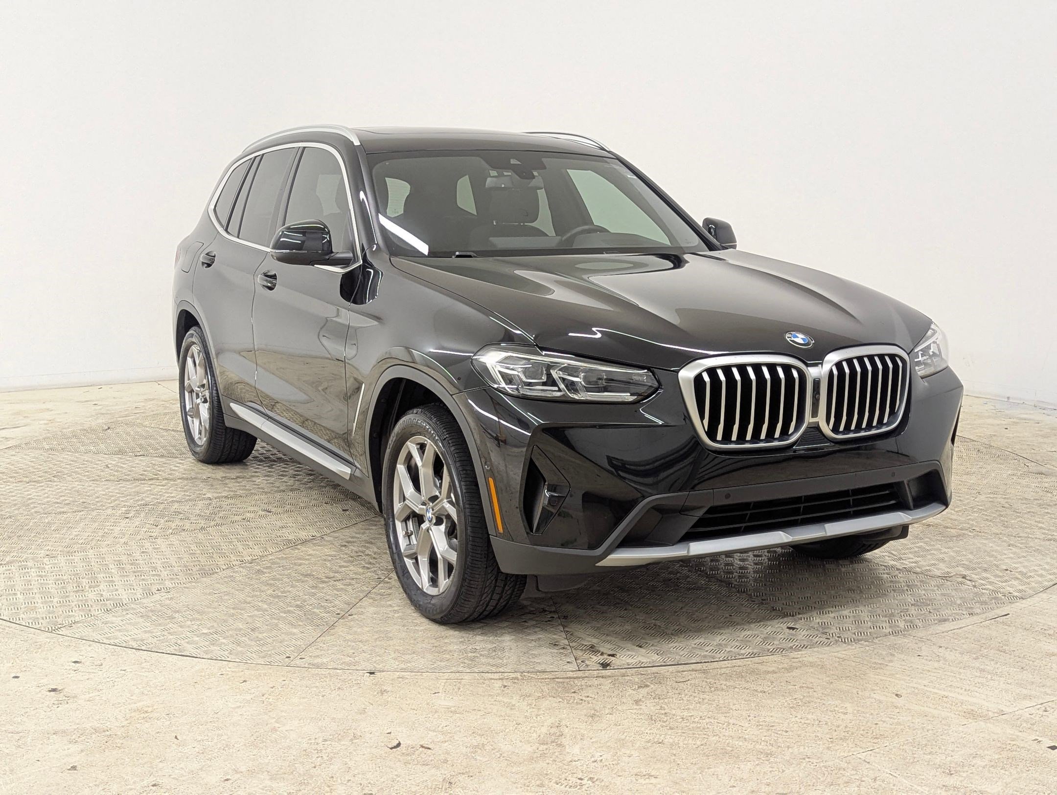 Used 2024 BMW X3 xDrive30i w/ Premium Package image 6
