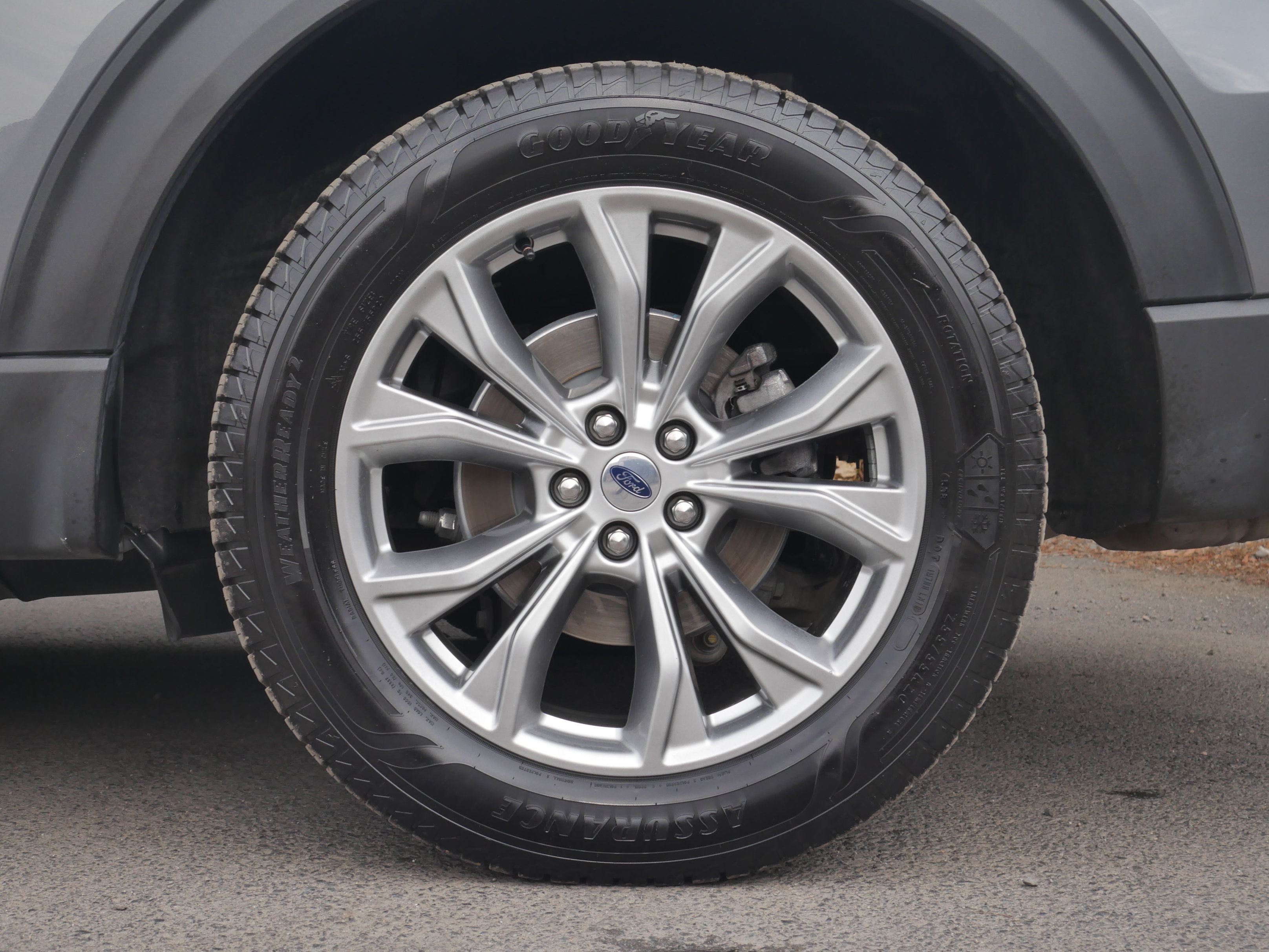 Certified 2024 Ford Explorer Limited AWD/4WD image 17