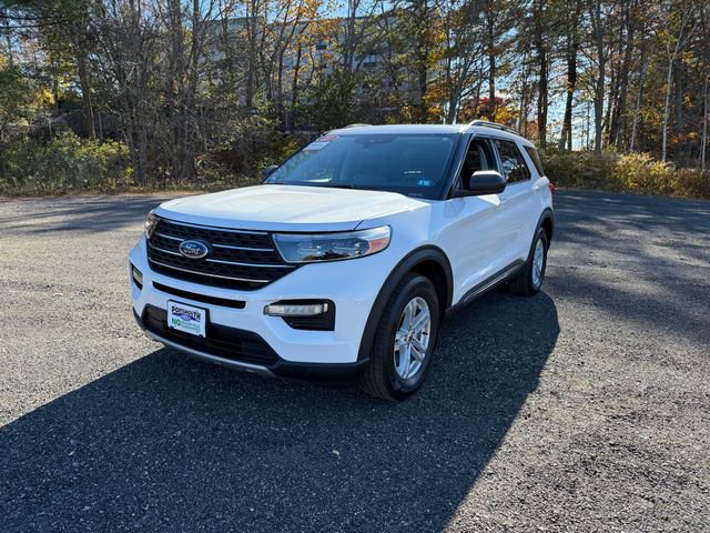 Certified 2022 Ford Explorer XLT w/ Equipment Group 202A image 11