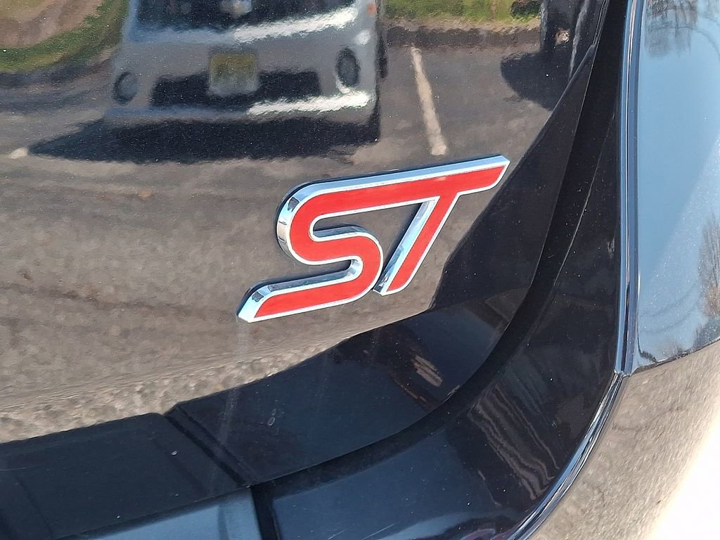 Certified 2023 Ford Explorer ST w/ Equipment Group 401A image 32