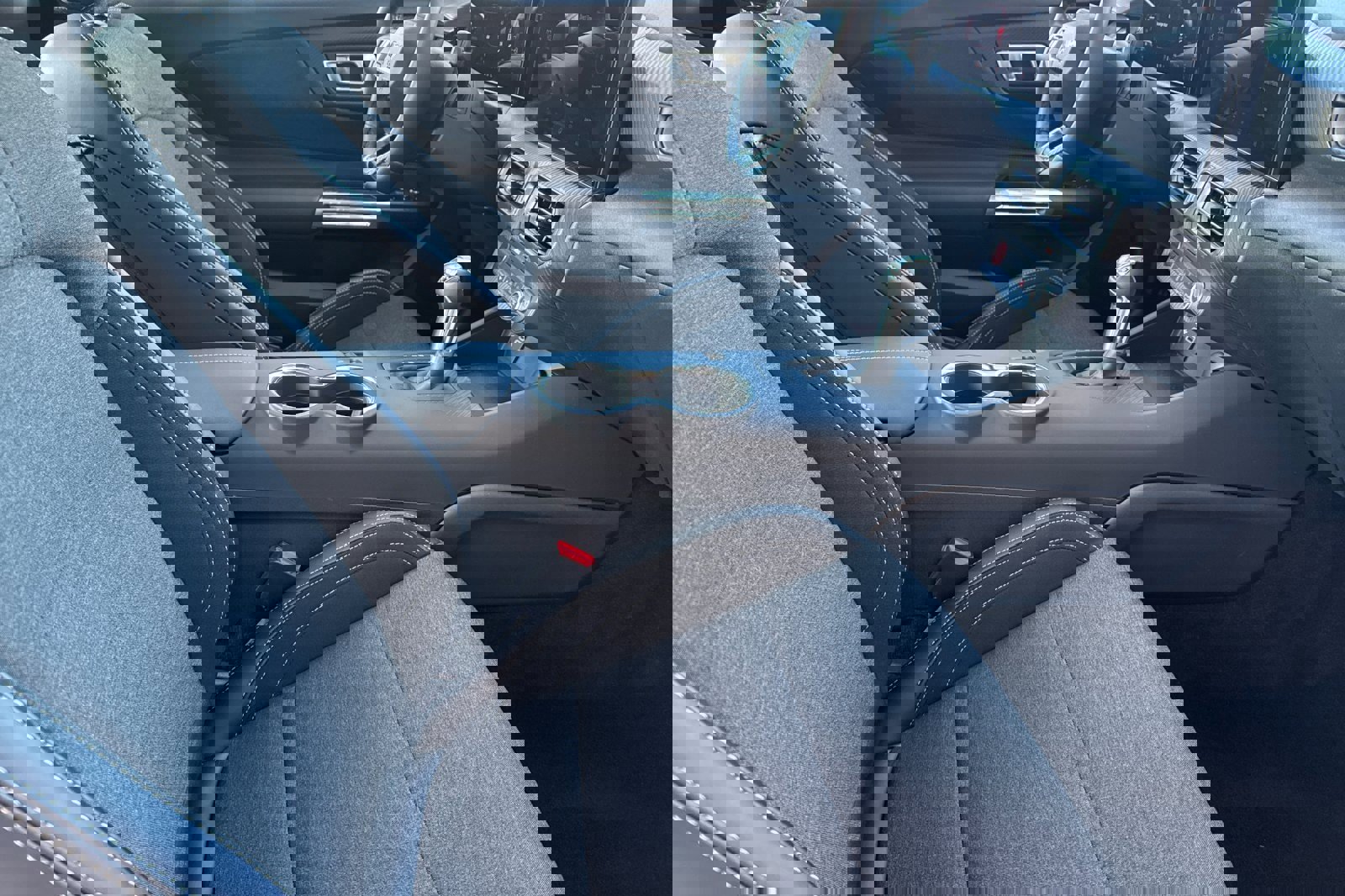 Certified 2025 Ford Mustang Coupe image 16