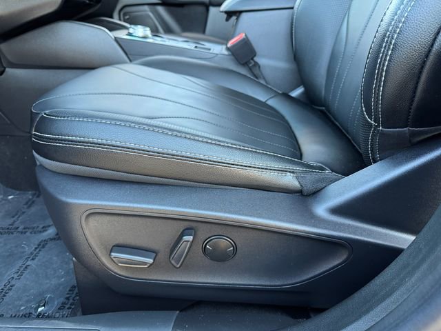 Certified 2025 Ford Escape SE w/ PHEV Premium Package image 15