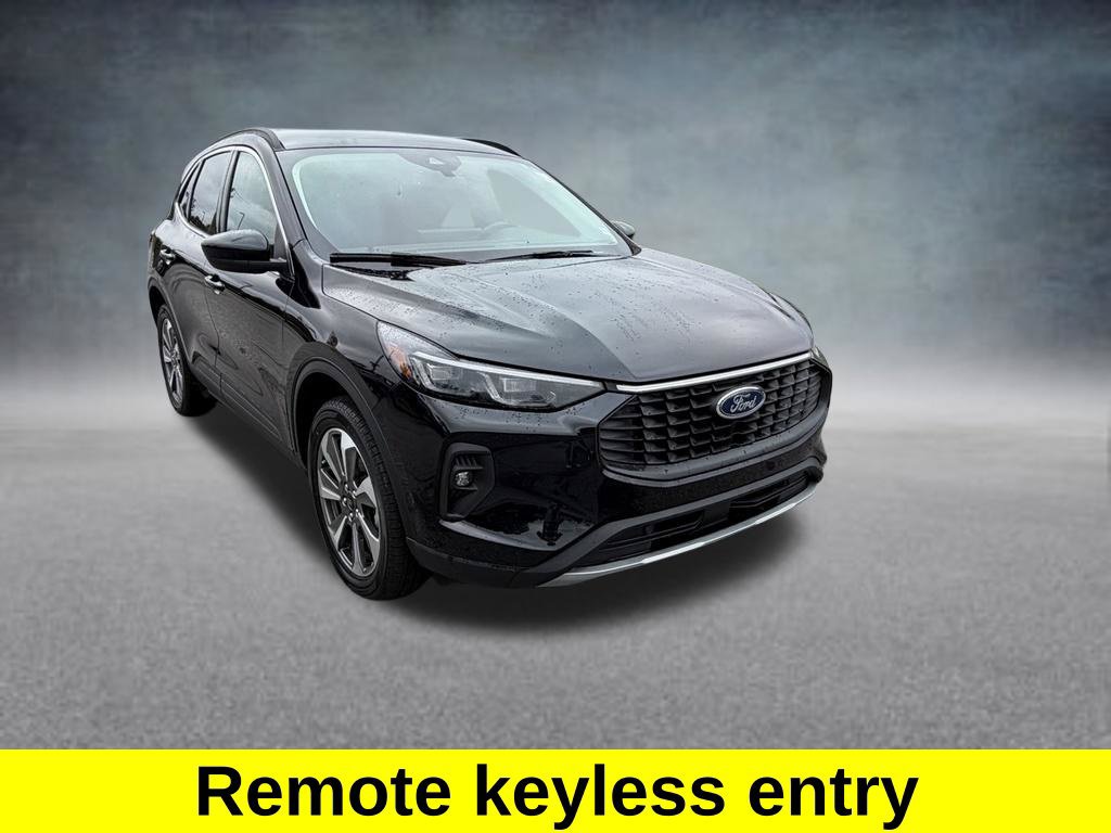 Certified 2025 Ford Escape Platinum AWD/4WD image 8