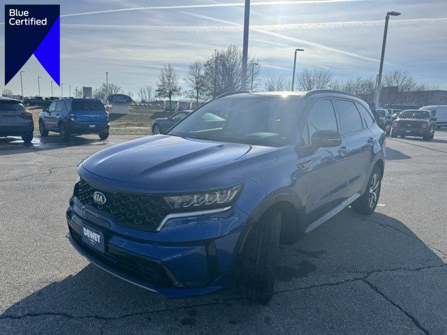 Used 2021 Kia Sorento S w/ Panoramic Sunroof Package